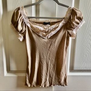WET SEAL, Womens Top, Short Sleeve, Size Medium, Color Cream, Lace on sleeves